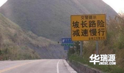 自动挡汽车下坡挂D档可以么？耗油伤车真伤不起